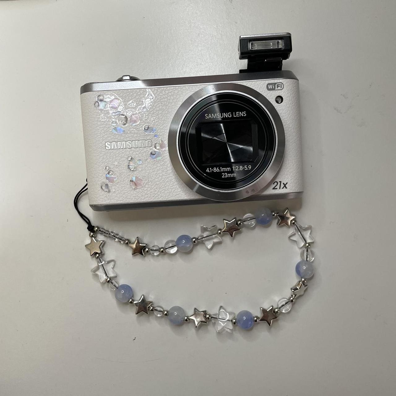 Samsung Silver and Grey Cameras-and-accessories