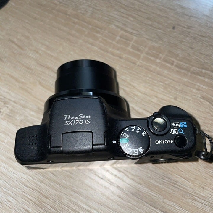 Canon PowerShot SX 170 IS 16.0MP 16x Digital Camera