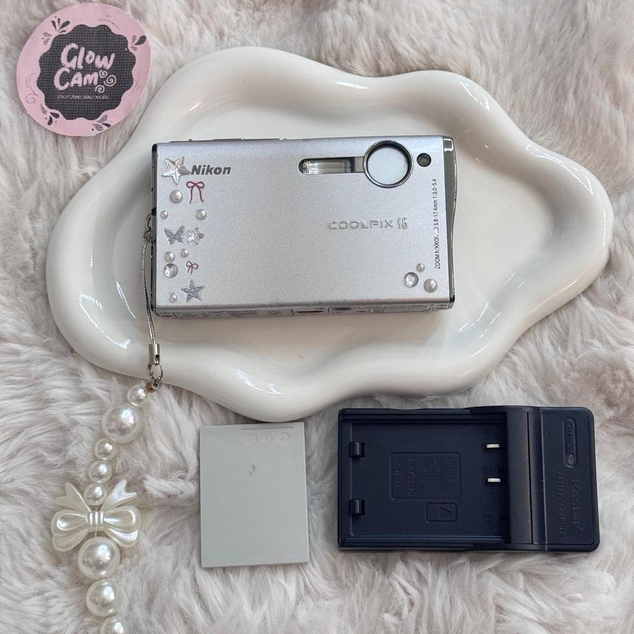 PreOwned Nikon coolpix digital camera