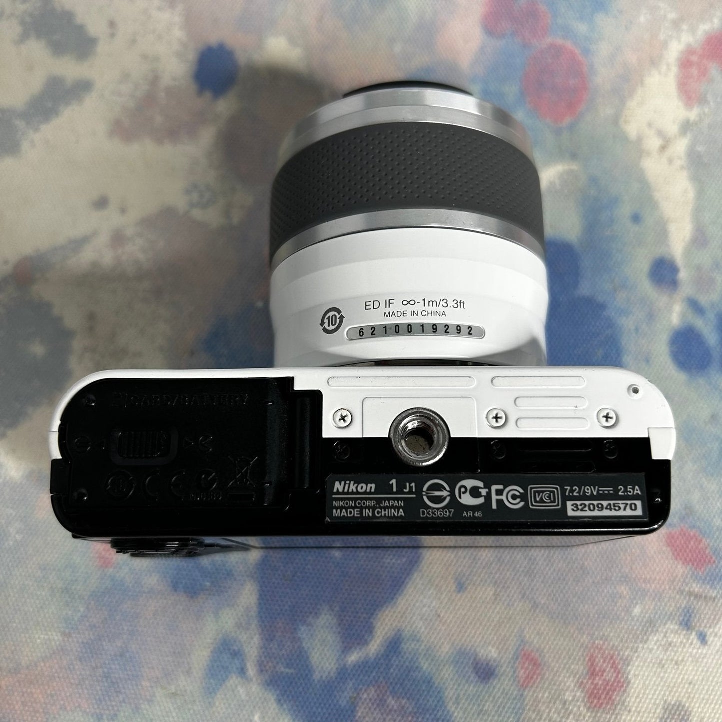 Nikon 1 J1 Digital Camera Bundle White w/ 30-110mm Lens & Charger Please Read