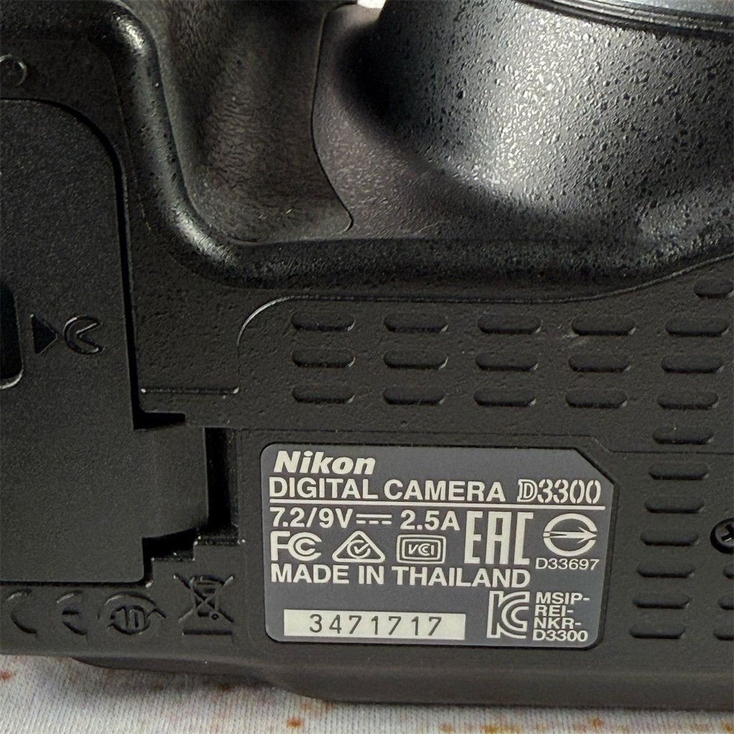 Nikon D3300 DSLR w/ 18-55mm Lens & Kastar Charger Shutter Count 3788 Used