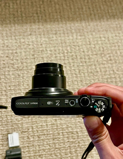 Nikon Coolpix S9500 Black 18.Mp 22X Super-Telephoto pocket camera