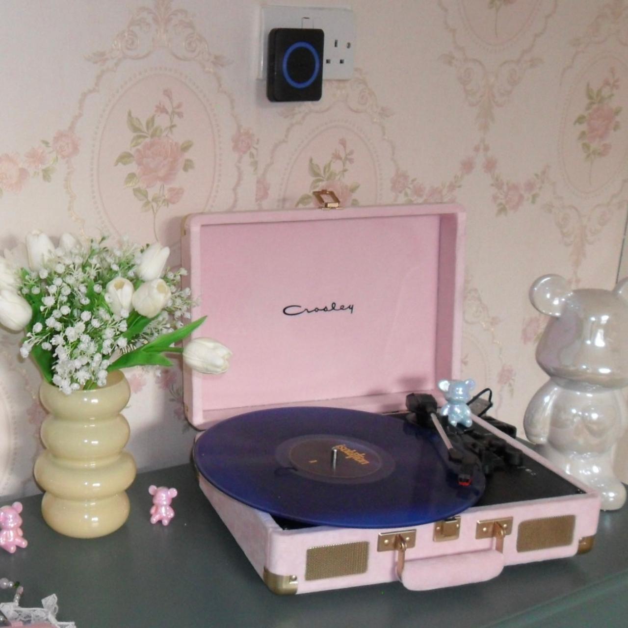 PreOwned Coquette Pink Samsung ES28 🎀