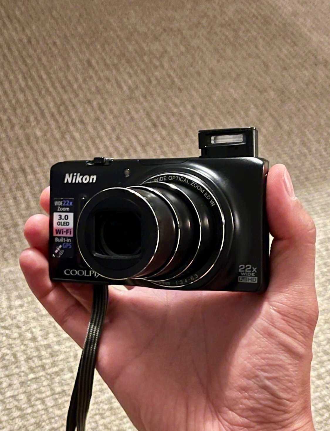 Nikon Coolpix S9500 Black 18.Mp 22X Super-Telephoto pocket camera